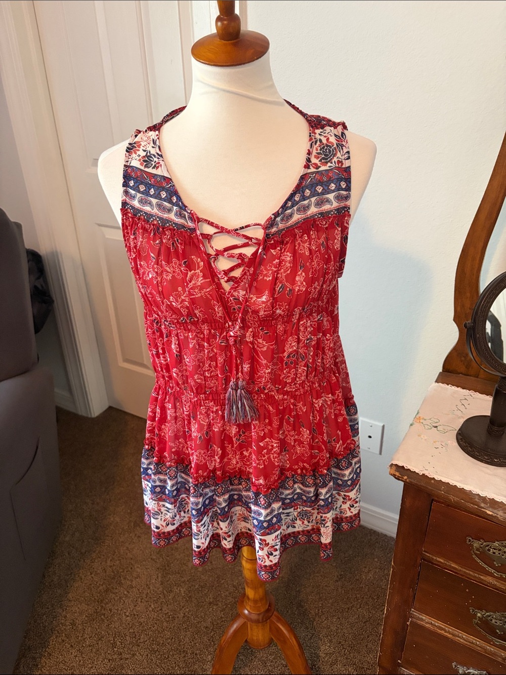 Knox Rose Red Floral Lace-Up Sleeveless Tunic